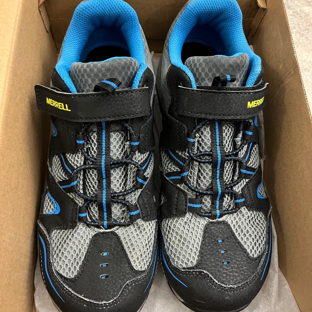 Merrell Kids' Black and Gray Trail Hiking shoes - Picture 2 of 6